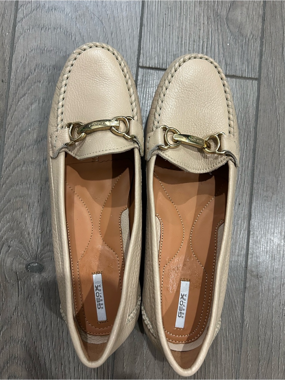 New Geox leather loafers for woman size 39